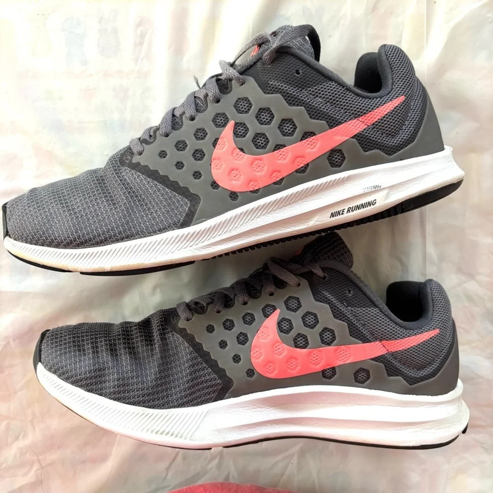 Nike Downshifter 7 Cool Gray Pink Lava Running Sneakers SZ 8 Worn 2X
